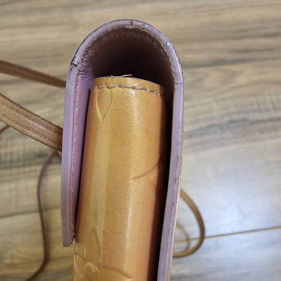 Louis Vuitton Monogram Vernis Walker Rose Wallet Bag - Picture 7 of 17